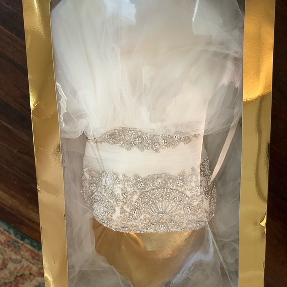 Casablanca wedding dress size 6 - Picture 13 of 13